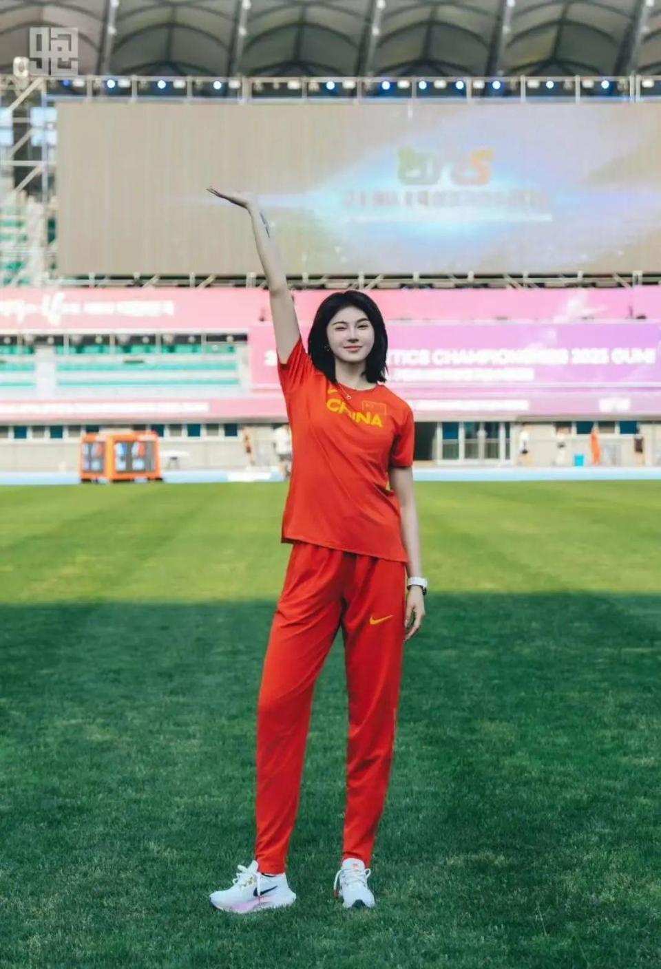 造于, 吴艳妮以, https