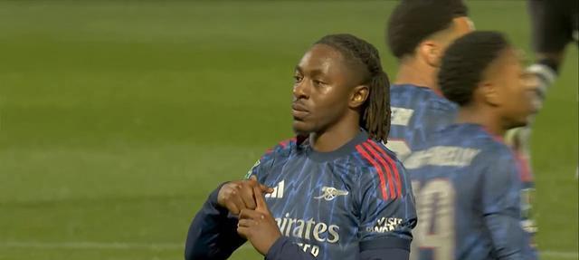 表现一般, 阿森纳, AA