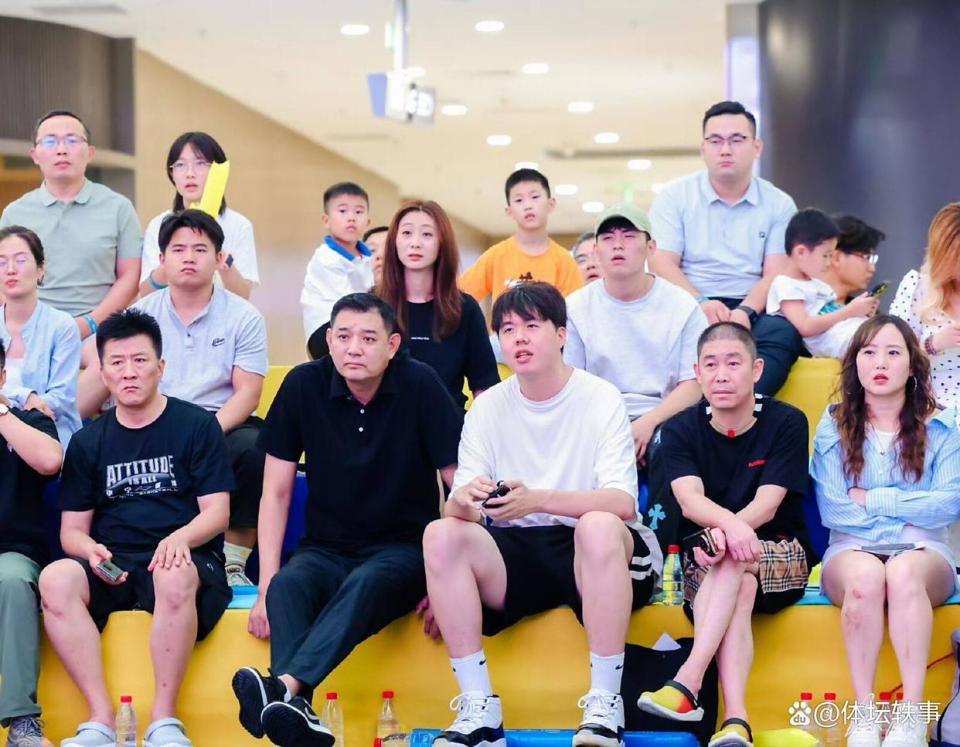 进入国家队, 收入不低, 家门口展示